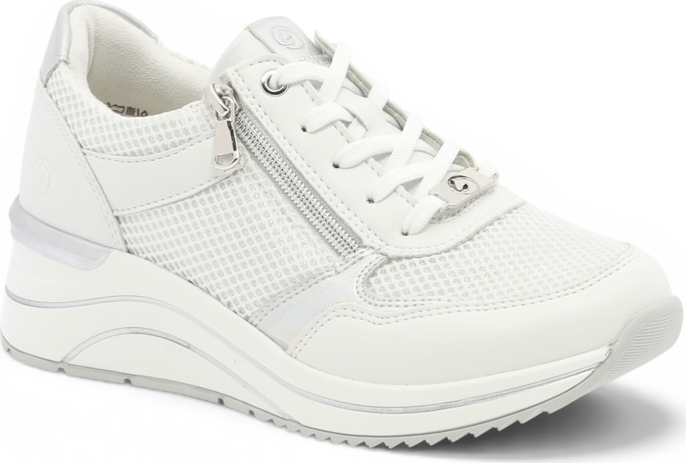 SOULIER SPORT LACÉ AVEC FERMOIR-90899