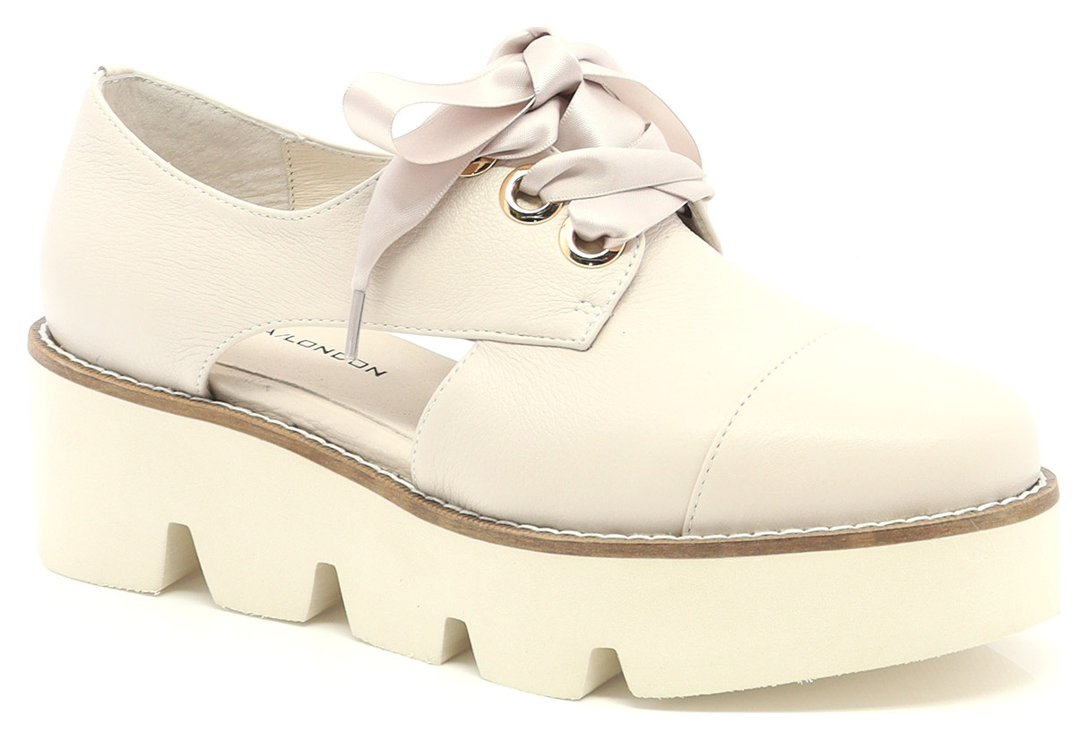 SOULIER LACÉ SUR SEMELLE ÉPAISSE-91337
