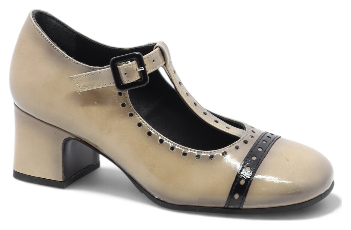 SOULIER AVEC COURROIE AJUSTABLE SUR TALO-93752